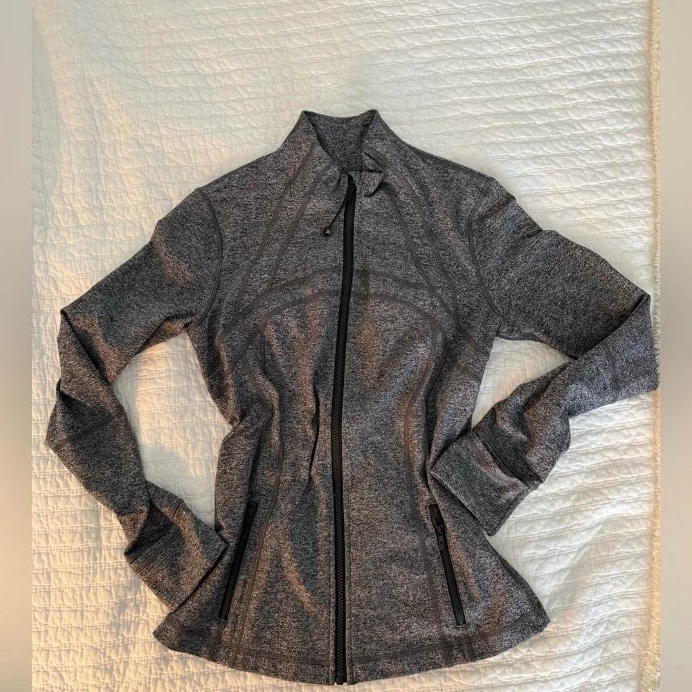 Lululemon Define Jacket Heathered Black, Size 10 - Picture 5 of 8
